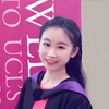 Xinyue in graduation clothing